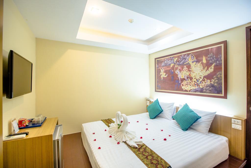 Patong Landmark Hotel Zimmer foto