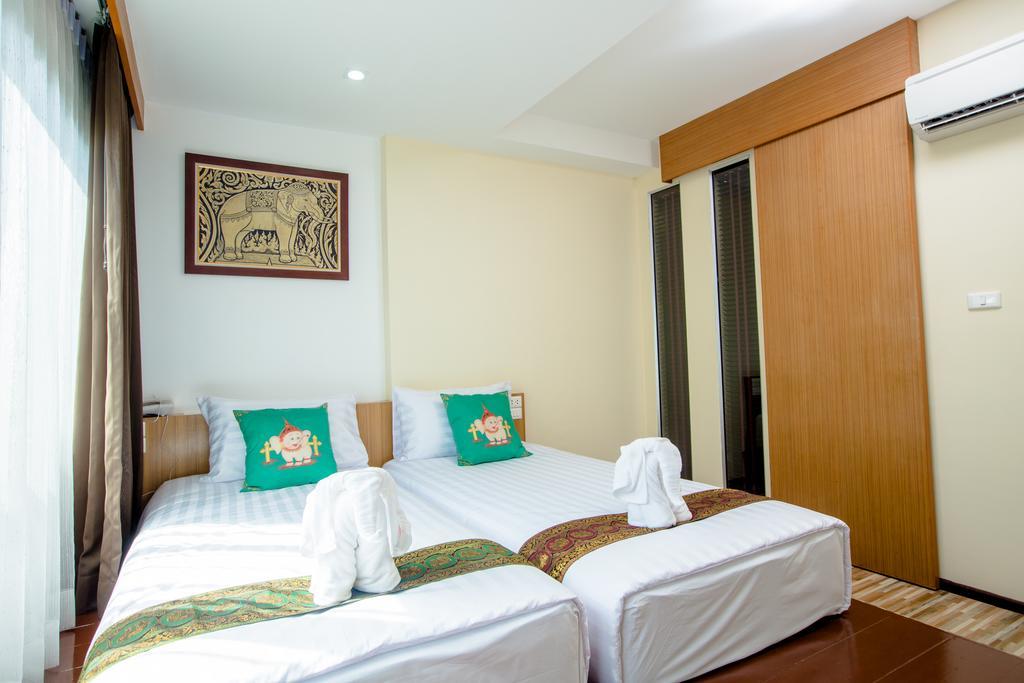 Patong Landmark Hotel Zimmer foto